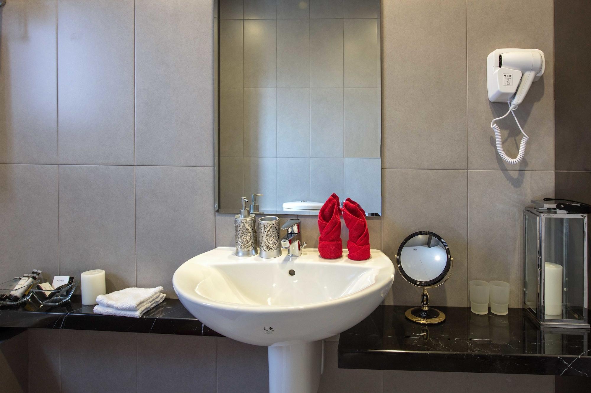 Loumage Suites And Spa Al Manamah Esterno foto