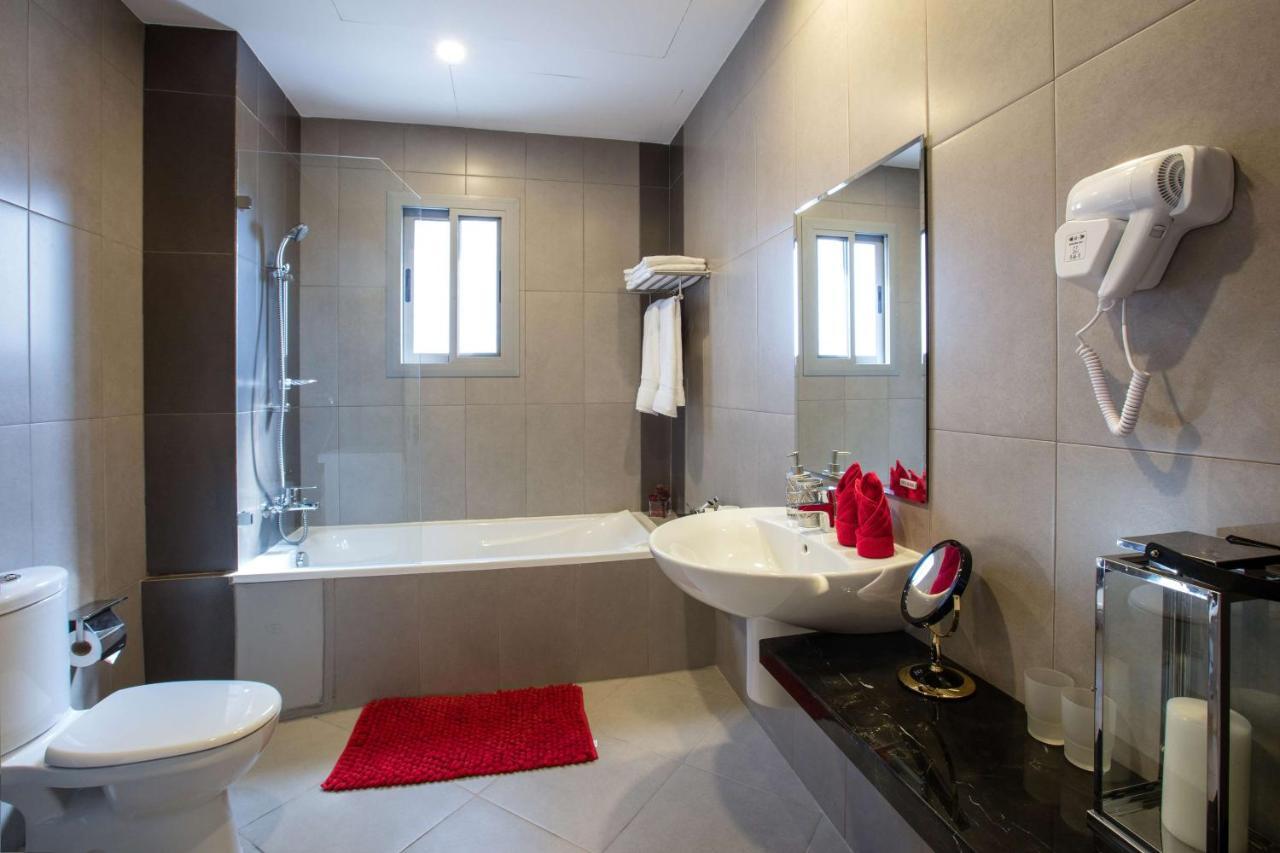 Loumage Suites And Spa Al Manamah Esterno foto