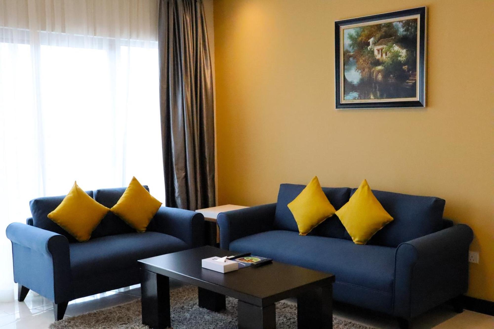 Loumage Suites And Spa Al Manamah Esterno foto