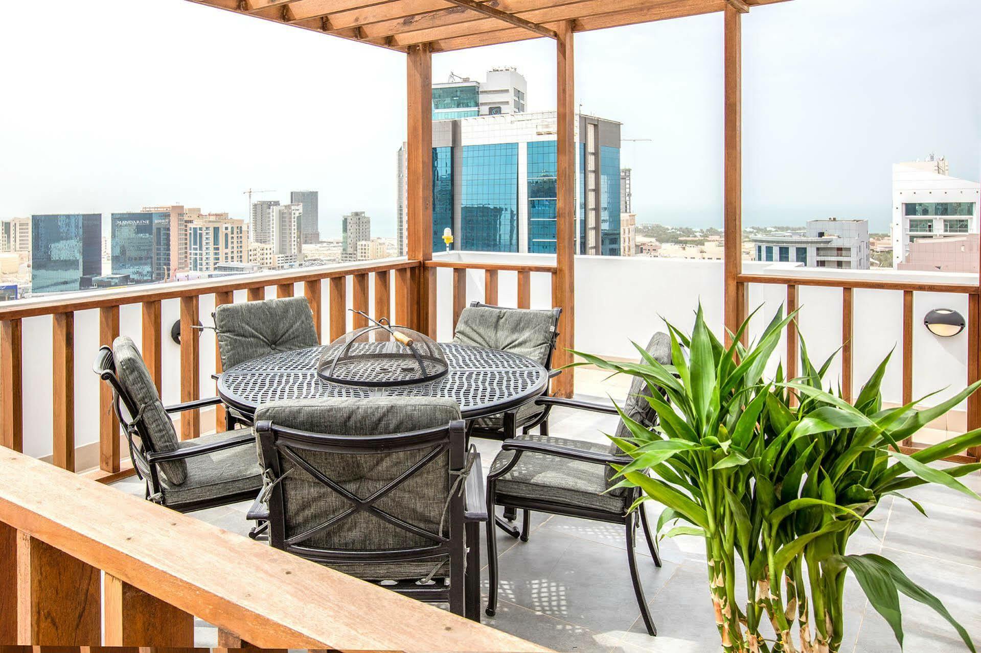 Loumage Suites And Spa Al Manamah Esterno foto